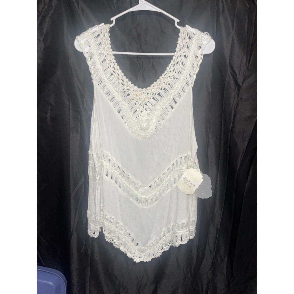 Blouse Women's Size M Altar'd State New With Tags